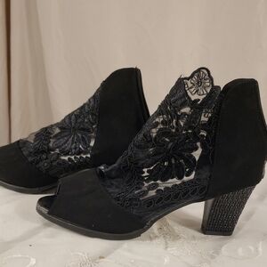 Elegant Black Lace Ankle Booties